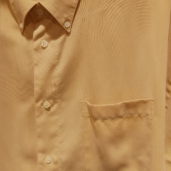 Button-down Men's Shirt EUC Size M - Picture 4 of 6